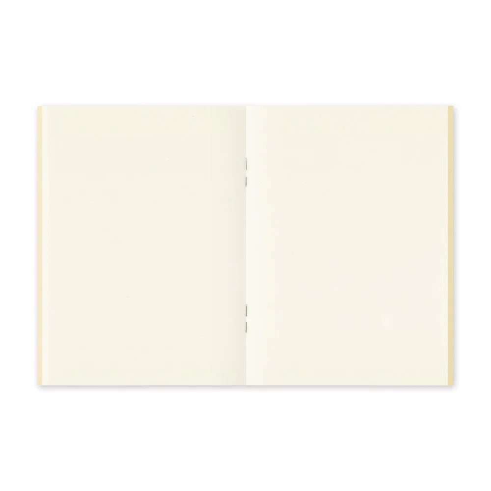 TRAVELER'S Notebook 013 MD Paper Cream Notebook《Passport Size》
