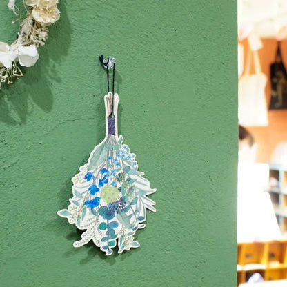 Small Bouquet Hanging Card · Paper Message