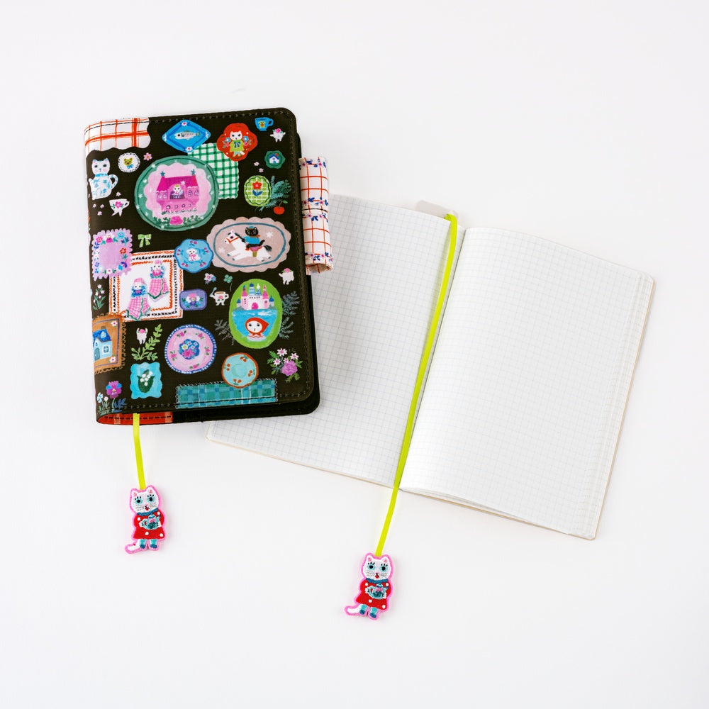 Yumi Kitagishi: White Cat Embroidered Bookmark · Hobonichi