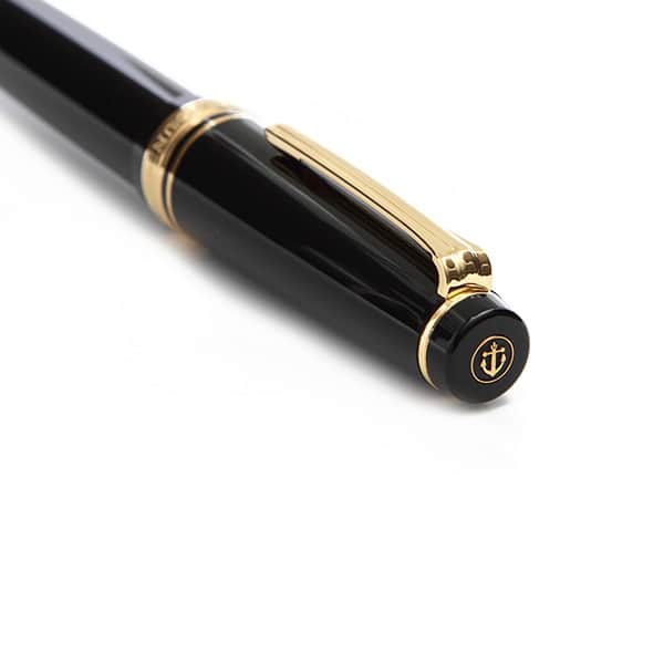 Sailor Pro Gear Slim Black with Gold Trim《Medium Fine》
