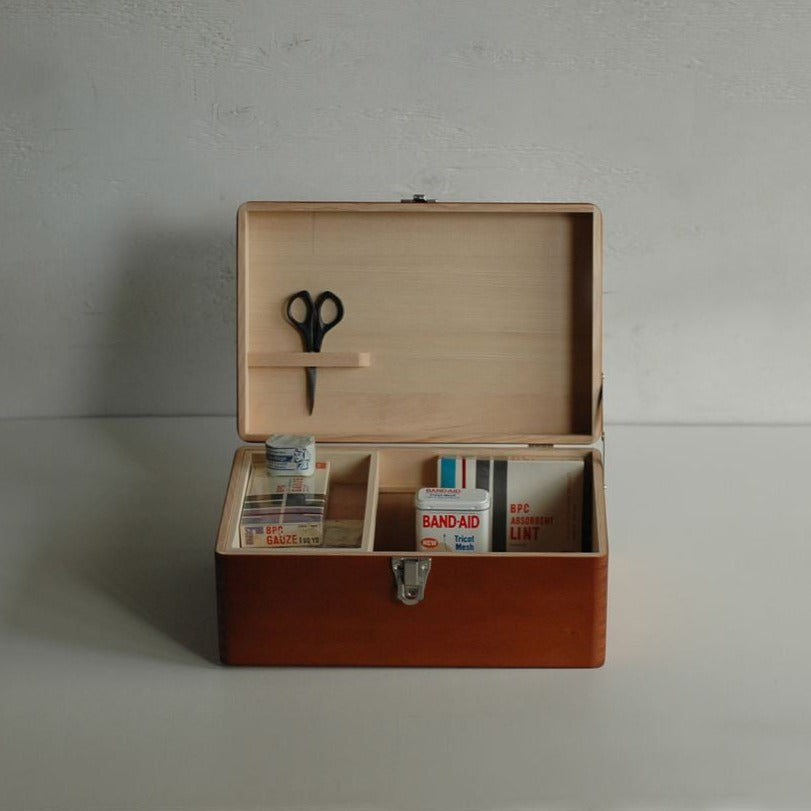 Medium First-aid Toga Wood Box · Classiky