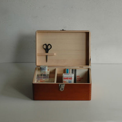 Medium First-aid Toga Wood Box · Classiky