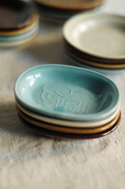 Blue Elephant Toranekobonbon Oval Small Dish · Classiky