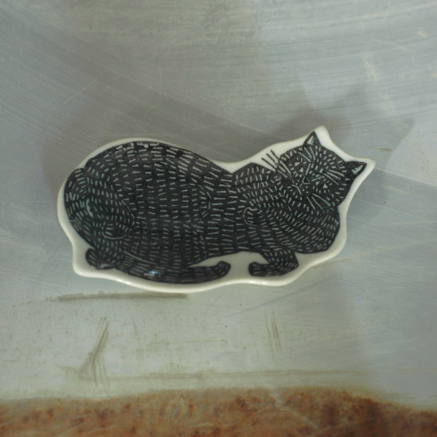 Black Cat kata kata Small Dish · Classiky