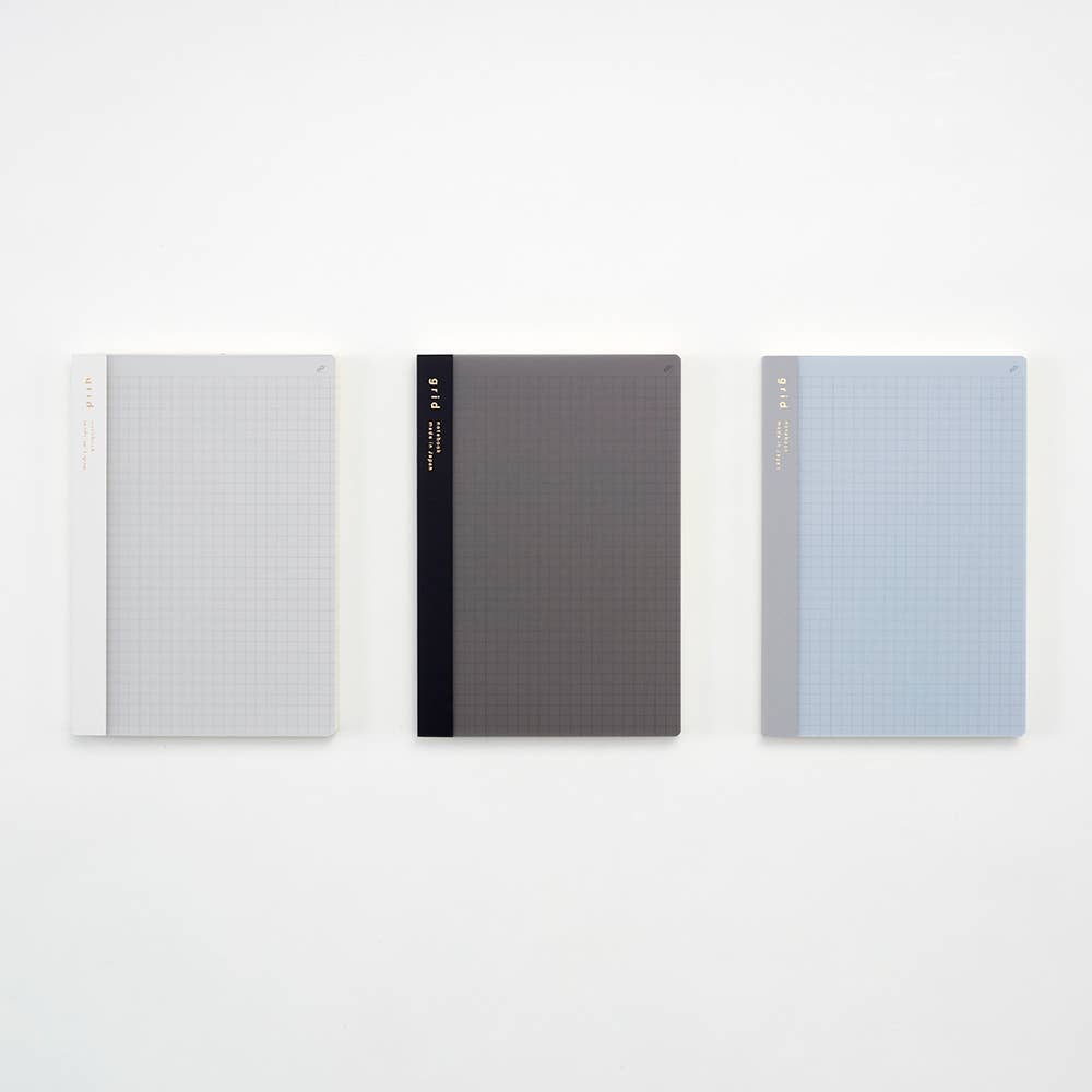 Isshoni. NoteBook Number A5 Grid : Black・Daigo