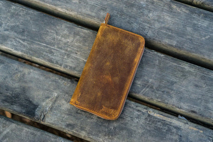 Brown 3 Slots Leather Zippered Pen Case · Galen Leather Co.
